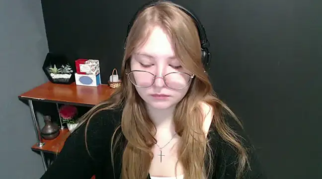Snapshot of lady_minx chatting on January 2025 07:54:01 AM lady minx online show from January 2025 07:54:01 AM