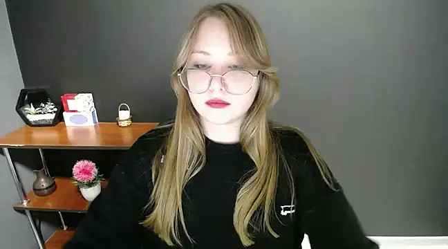 Snapshot of lady_minx chatting on February 2025 10:59:01 AM lady minx online show from February 2025 10:59:01 AM