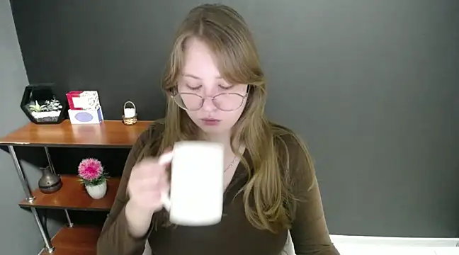 Snapshot of lady_minx chatting on February 2025 10:29:02 AM lady minx online show from February 2025 10:29:02 AM