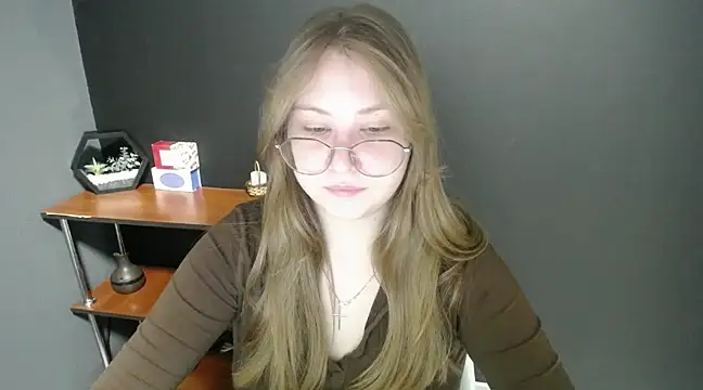 Snapshot of lady_minx chatting on February 2025 07:44:01 AM lady minx online show from February 2025 07:44:01 AM