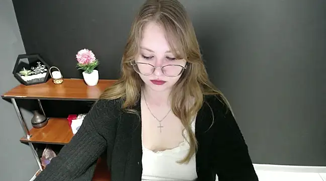 Snapshot of lady_minx chatting on February 2025 07:28:01 AM lady minx online show from February 2025 07:28:01 AM