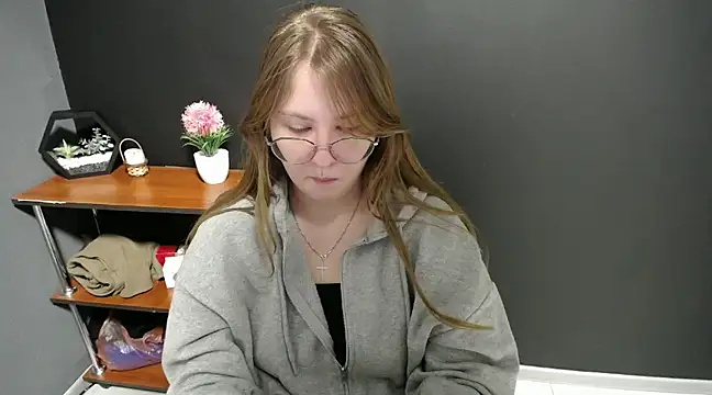 Snapshot of lady_minx chatting on February 2025 10:49:02 AM lady minx online show from February 2025 10:49:02 AM