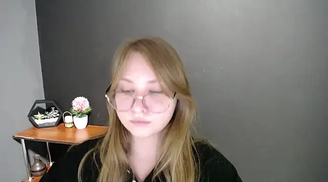 Snapshot of lady_minx chatting on February 2025 10:26:01 AM lady minx online show from February 2025 10:26:01 AM