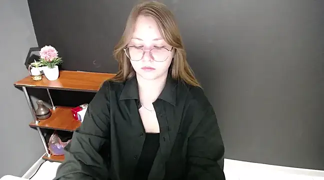 Snapshot of lady_minx chatting on February 2025 07:20:01 AM lady minx online show from February 2025 07:20:01 AM
