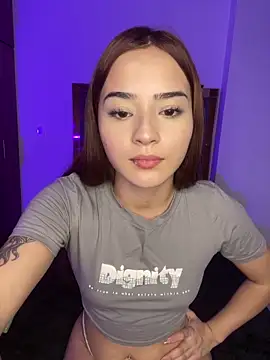 Veronica isaza   online show from January 2025 10:23:01 PM