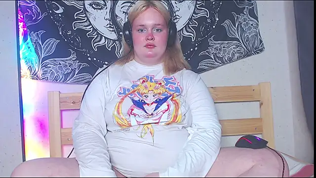 Snapshot of rozzhaos8 chatting on September 2025 03:23:02 PM rozzhaos8 online show from September 2025 03:23:02 PM