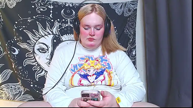 Snapshot of rozzhaos8 chatting on September 2025 08:58:01 PM rozzhaos8 online show from September 2025 08:58:01 PM