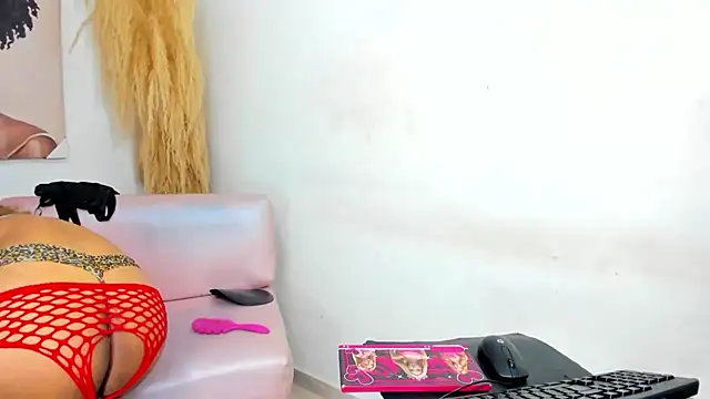 mia foxts online show from September 2025 05:27:01 PM