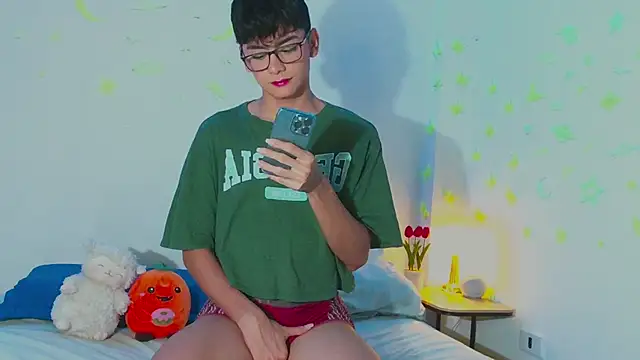 Snapshot of arnold_laurent_ chatting on February 2025 08:22:01 PM arnold laurent online show from February 2025 08:22:01 PM