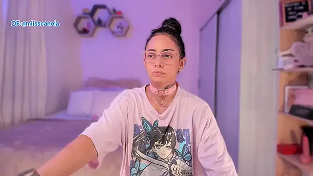 Aleja24Evans online show from October 2025 01:03:02 AM