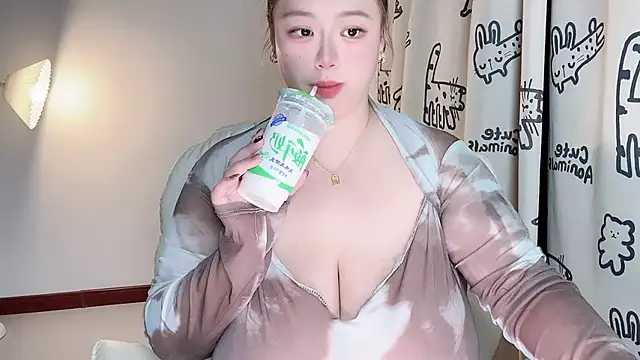 Snapshot of 520-vivo chatting on October 2025 03:22:02 PM 520-vivo online show from October 2025 03:22:02 PM