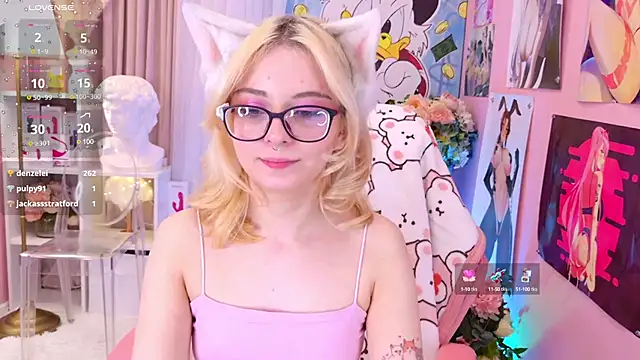 Coconut Mia online show from December 2024 03:20:01 AM