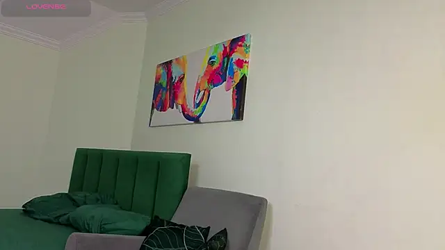 Snapshot of Frostyy_fire chatting on February 2025 04:43:02 PM Frostyy fire online show from February 2025 04:43:02 PM