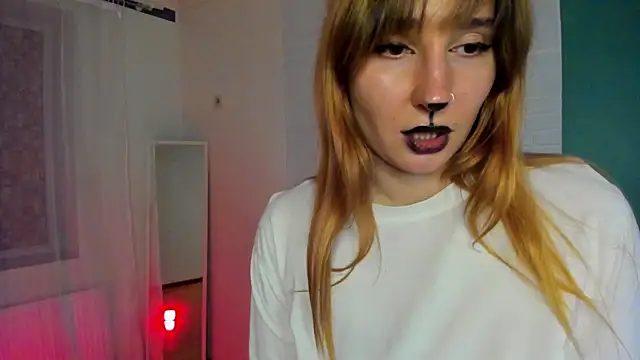 Snapshot of Frostyy_fire chatting on October 2025 08:10:01 PM Frostyy fire online show from October 2025 08:10:01 PM