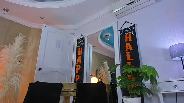 Snapshot of RicoBrown777_ chatting on October 2025 04:33:01 AM RicoBrown777 online show from October 2025 04:33:01 AM