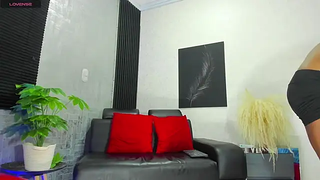 Snapshot of RicoBrown777_ chatting on October 2025 04:02:01 AM RicoBrown777 online show from October 2025 04:02:01 AM