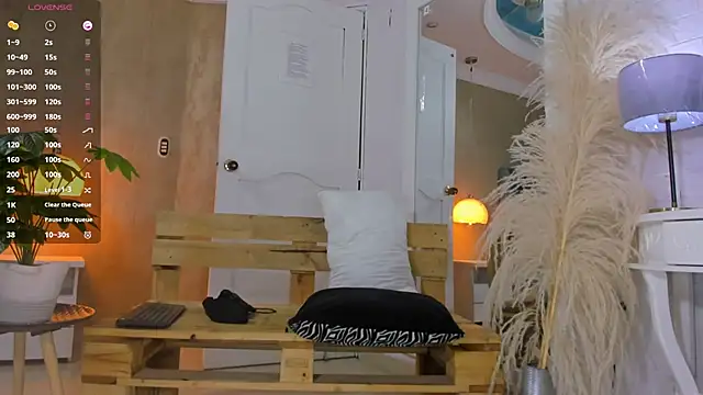 Snapshot of RicoBrown777_ chatting on November 2025 04:34:01 AM RicoBrown777 online show from November 2025 04:34:01 AM