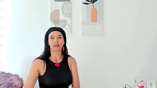 Evawalker  online show from October 2025 04:52:01 PM