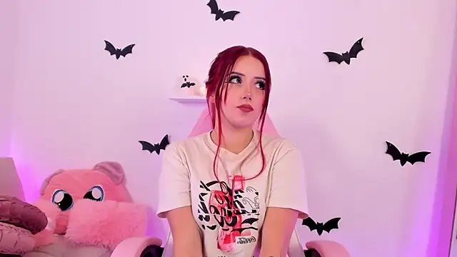 Snapshot of misspaulinaa chatting on October 2025 12:22:02 AM misspaulinaa online show from October 2025 12:22:02 AM