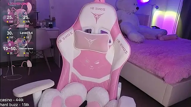 molly murrrr online show from October 2025 02:59:01 AM