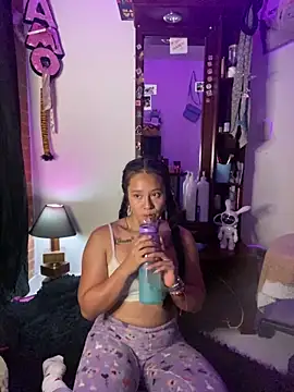 Snapshot of iam_valery chatting on September 2025 07:15:02 PM iam valery online show from September 2025 07:15:02 PM