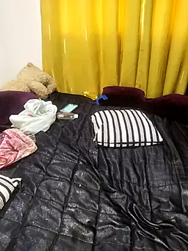 Snapshot of Hugemassivebootie chatting on October 2025 12:03:01 PM Hugemassivebootie online show from October 2025 12:03:01 PM