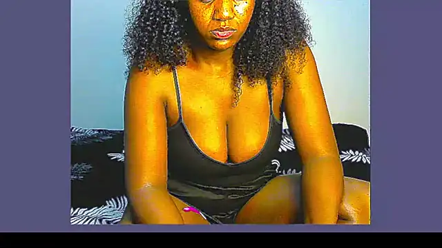 Snapshot of lilylovexx chatting on December 2024 11:18:02 PM lilylovexx online show from December 2024 11:18:02 PM