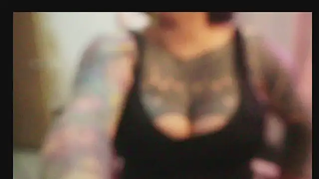 Snapshot of angelacianuro_ chatting on November 2025 11:37:02 PM angelacianuro online show from November 2025 11:37:02 PM