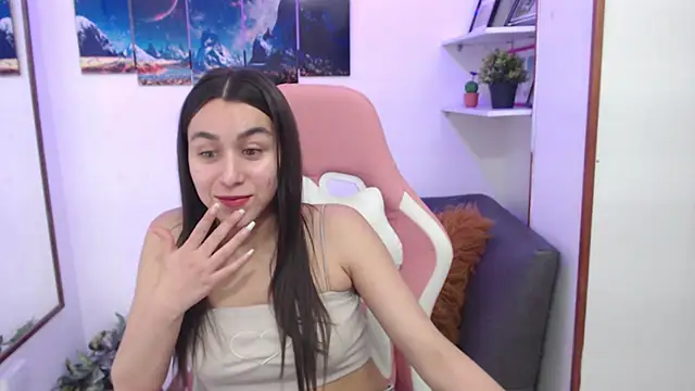 EmmaMyerss  online show from March 2025 10:38:01 PM