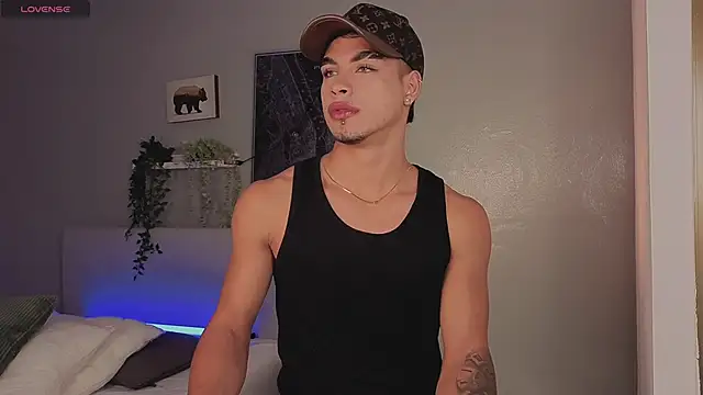 Snapshot of Ken-boy_ chatting on October 2025 12:04:02 PM Ken-boy online show from October 2025 12:04:02 PM