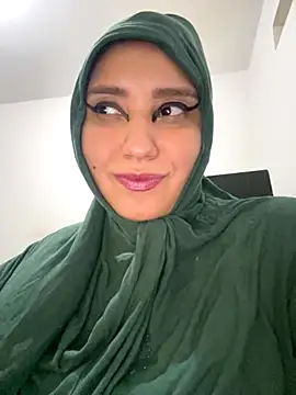 Snapshot of hannahayat chatting on October 2025 11:48:01 PM hannahayat online show from October 2025 11:48:01 PM