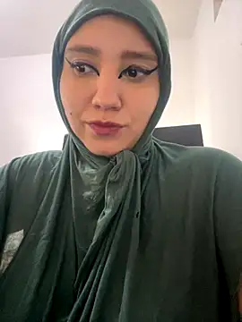 Snapshot of hannahayat chatting on November 2025 12:49:01 PM hannahayat online show from November 2025 12:49:01 PM