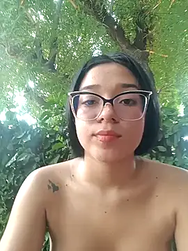 -VICKKY online show from December 2024 05:01:02 PM
