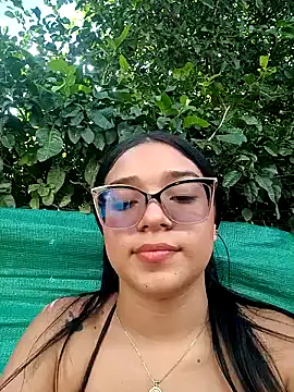 -VICKKY online show from January 2025 06:56:01 PM