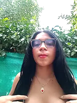 -VICKKY online show from January 2025 01:46:01 PM