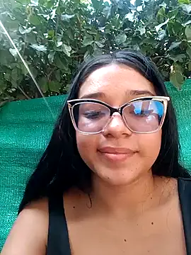-VICKKY online show from January 2025 04:04:02 PM