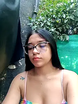 -VICKKY online show from January 2025 01:41:01 PM