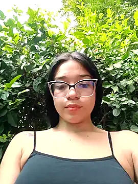 -VICKKY online show from January 2025 01:34:01 PM