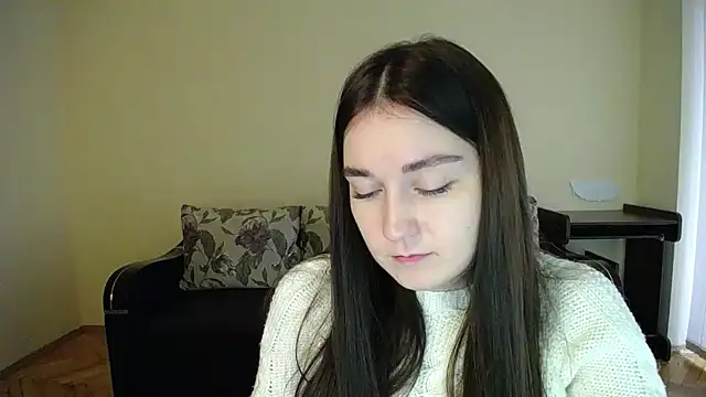 Pretty shy online show from December 2024 12:05:01 PM