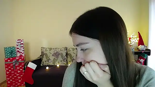 Pretty shy online show from December 2024 12:49:02 PM