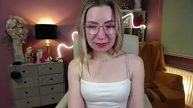Mia Tasty online show from December 2024 11:18:01 AM