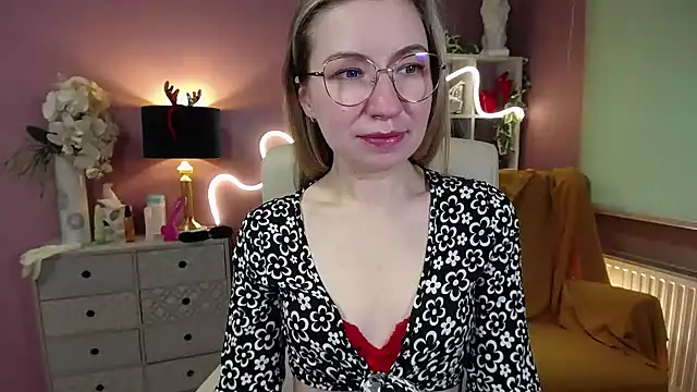 Mia Tasty online show from December 2024 11:44:01 AM