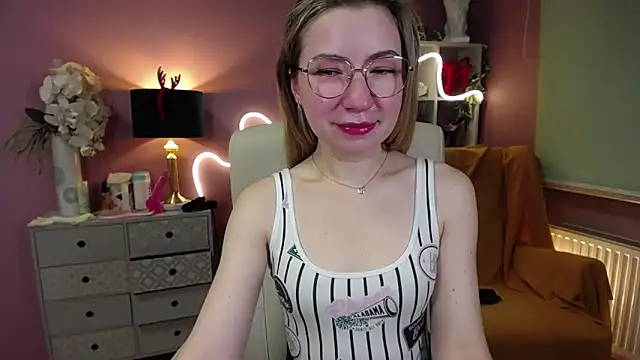 Mia Tasty online show from December 2024 07:38:02 AM