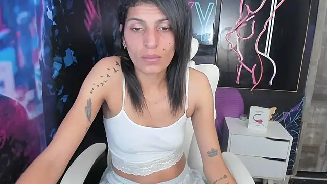 ImCrazzy online show from January 2025 06:31:01 PM