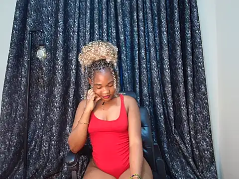 Snapshot of pretty_hearty chatting on September 2025 08:47:01 PM pretty hearty online show from September 2025 08:47:01 PM