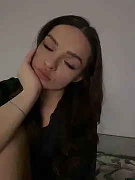 AnaWest online show from September 2025 06:30:01 PM