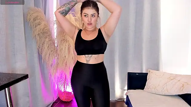 Snapshot of Sofiawilson_ chatting on February 2025 03:37:02 PM Sofiawilson online show from February 2025 03:37:02 PM