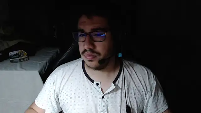 thealfawolf01 online show from October 2025 05:41:02 AM