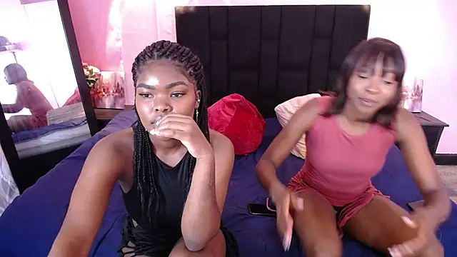 AdelynYasmin online show from October 2025 02:14:01 PM