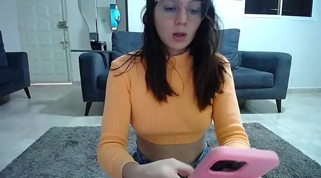 Snapshot of julianamorant chatting on March 2025 06:20:02 PM julianamorant online show from March 2025 06:20:02 PM